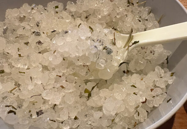 Make Warming Bath Salts while visiting Jozankei!